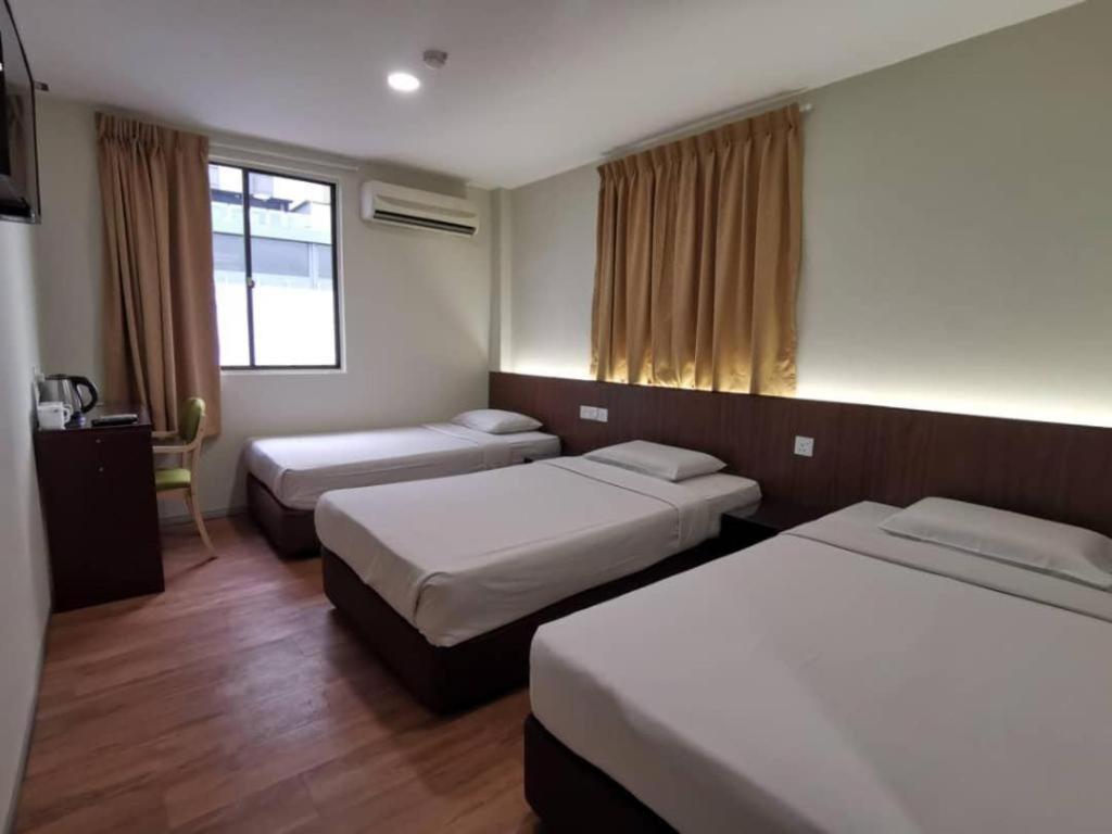 Hotel Holiday Kota Kinabalu Kültér fotó