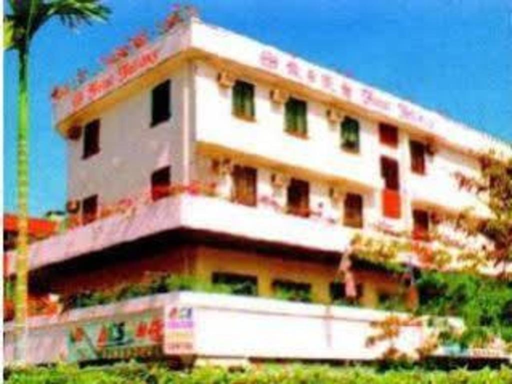 Hotel Holiday Kota Kinabalu Kültér fotó