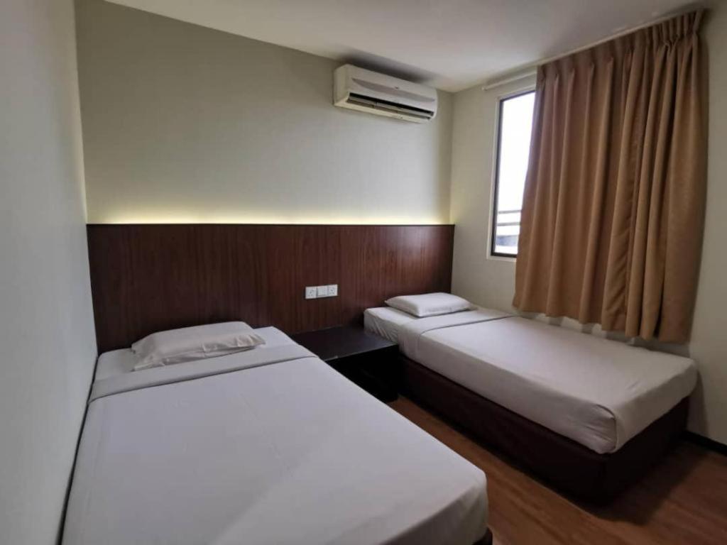Hotel Holiday Kota Kinabalu Kültér fotó